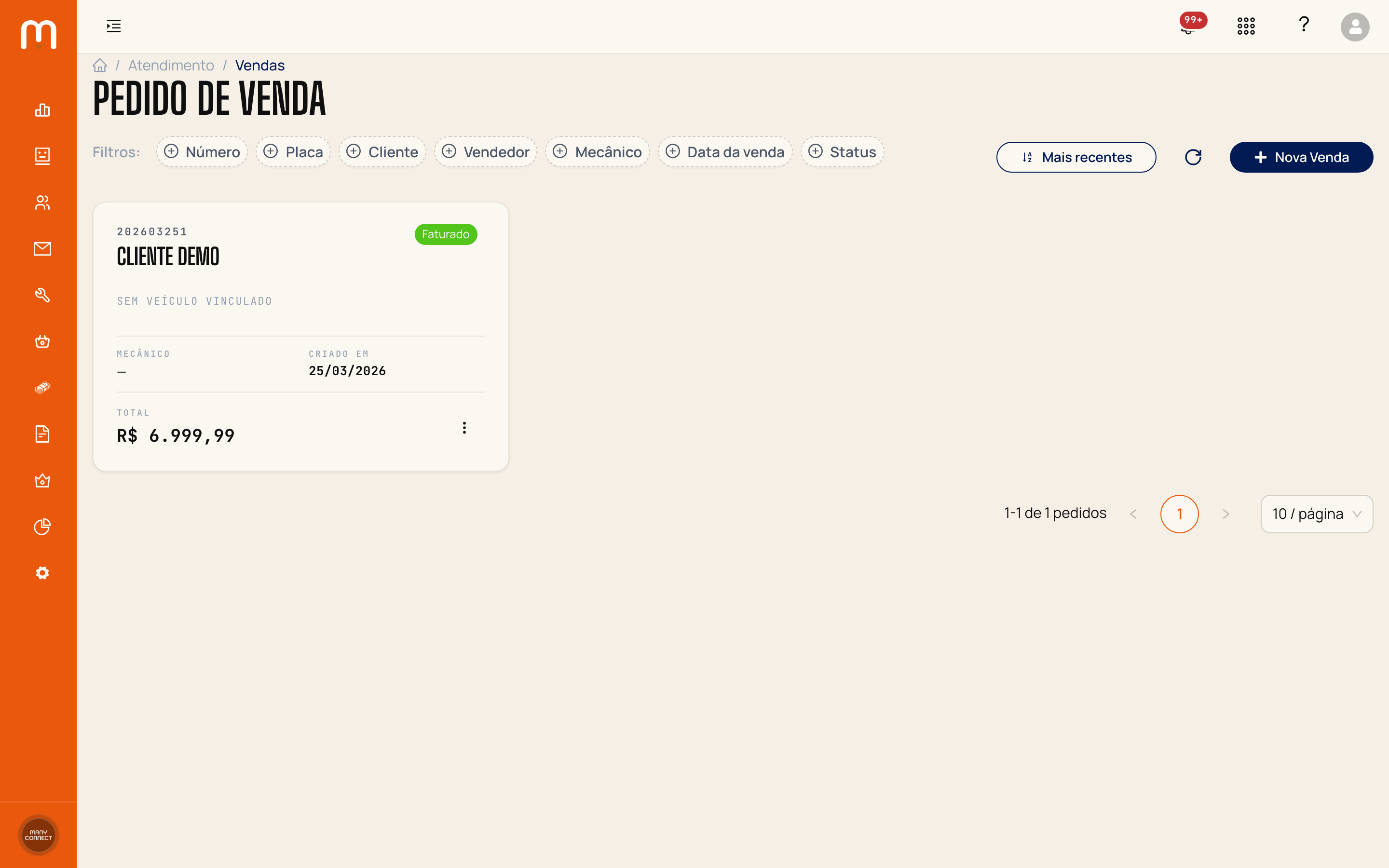 Lista de pedidos de venda com status, cliente e valor total